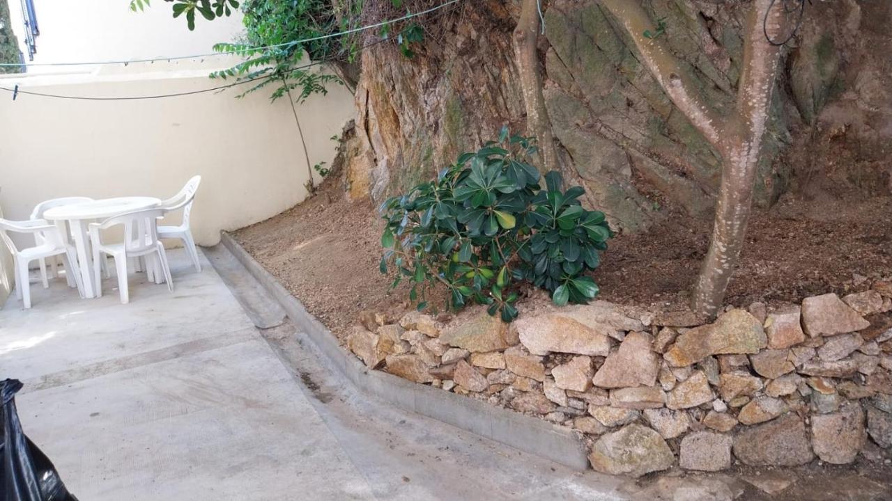 Aquamarine Sant Feliu En La Playa Con Patio Apartment ซานต์เฟลิอูเดกีโซลส์ ภายนอก รูปภาพ