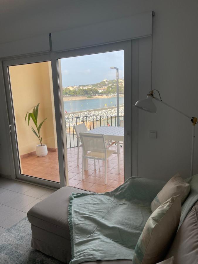 Aquamarine Sant Feliu En La Playa Con Patio Apartment ซานต์เฟลิอูเดกีโซลส์ ภายนอก รูปภาพ